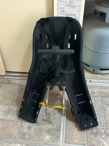 Cadeirinha de bicicleta para criança