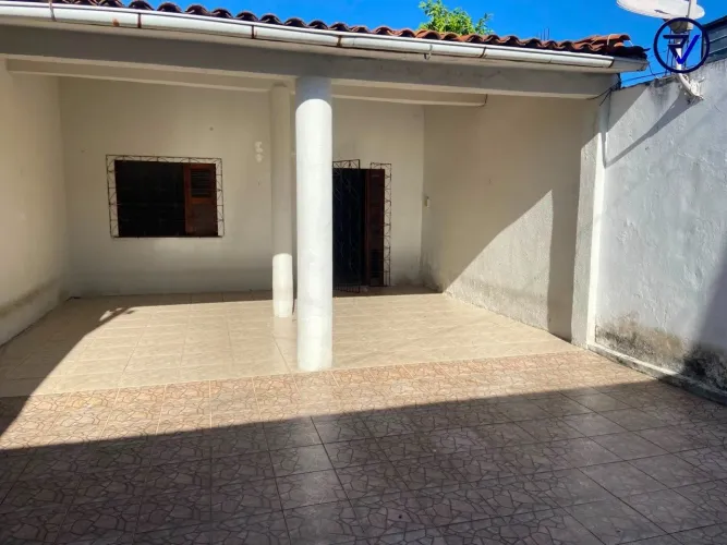 Casa plana no Novo Passaré