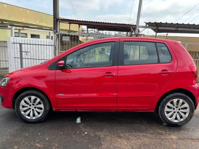 Volkswagen Fox 1.6 MI I Motion Total Flex 8V 5P 2013