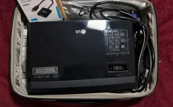 Desapego projetor LG