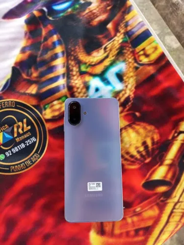 Vendo um celular A07 de 128 gigas 3 mês de uso valor 550