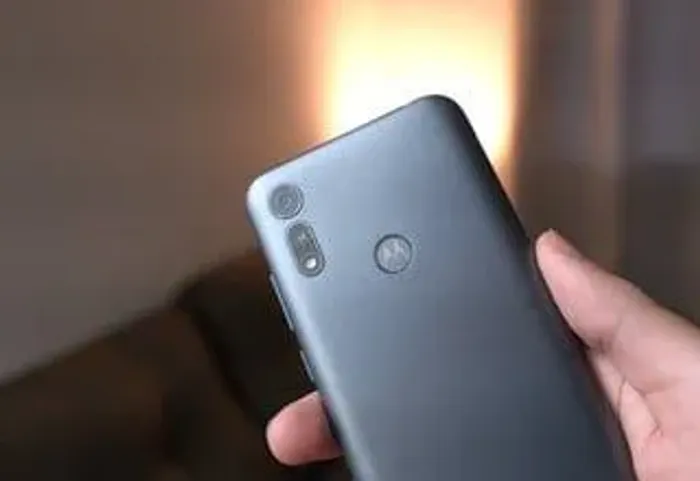 moto E6i