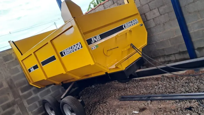 Vagão forrageiro novo