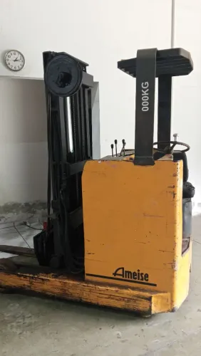 Empilhadeira Elétrica Ameise Patolada
