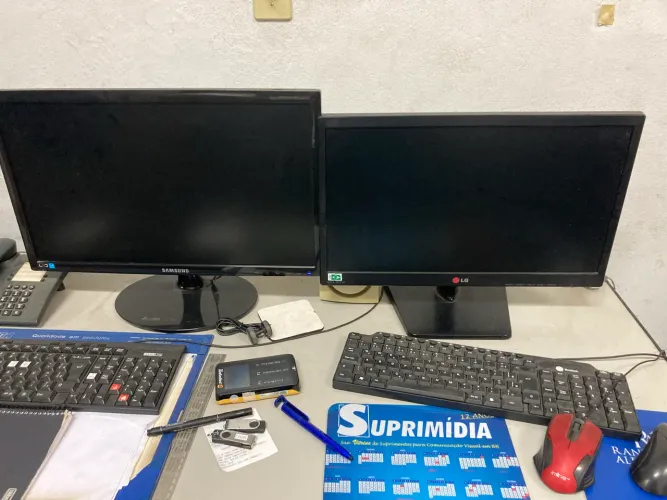 MONITOR DE COMPUTADOR