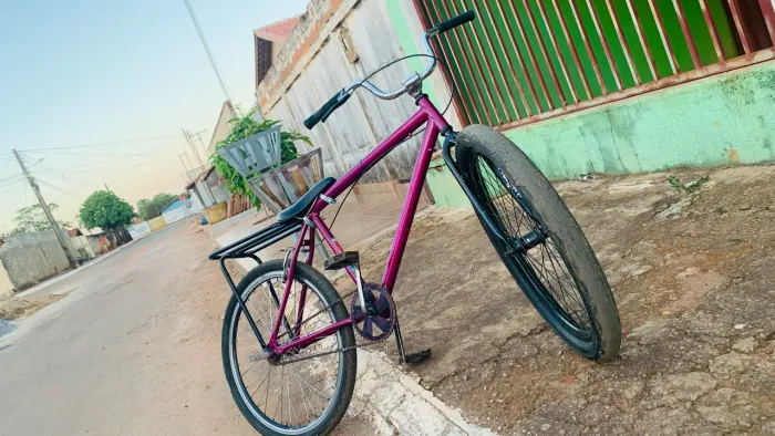 Troco bike montadinha em outra aro 26 ou por pix