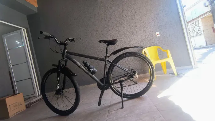 uma bicicleta aro 29