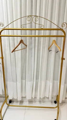 Arara de chão 