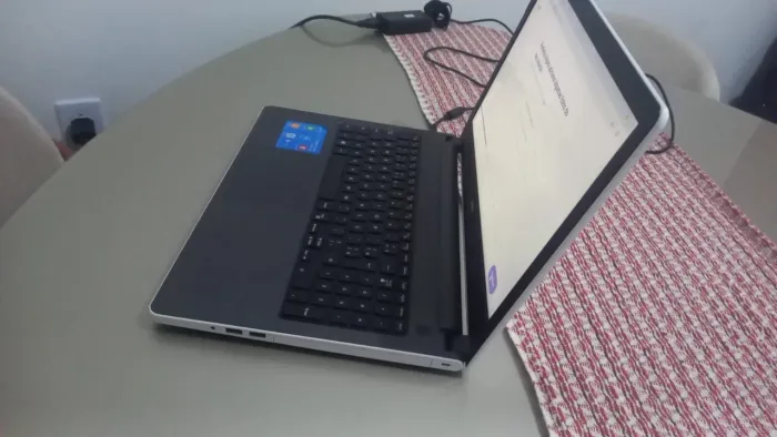 Notebook Dell Inspiron 15 5000 - i3 6ª Geração - SSD - Branco - Formatado