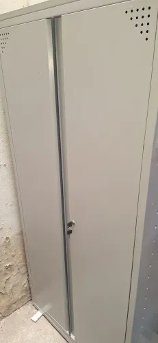 Armário de aço 4 prateleiras com chave