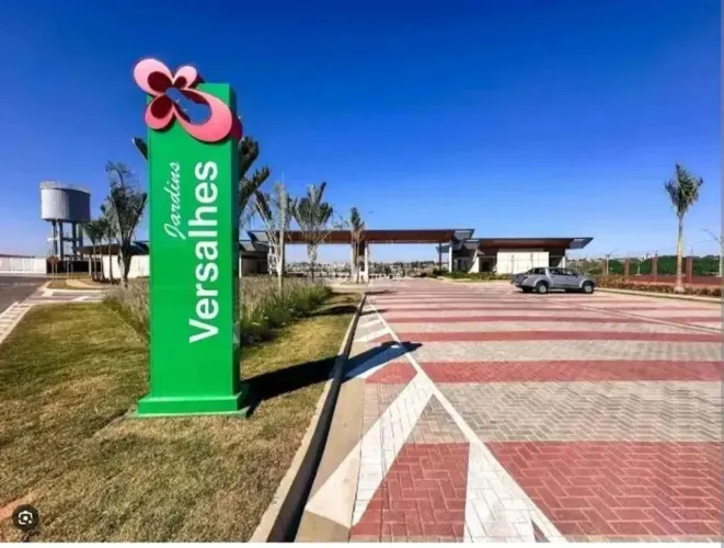 Terreno Esquina Frente para a Mata com 340m2 Jardins Versalhes Pega Permuta Carro