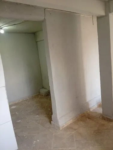 Alugo uma casa no Jacintinho.