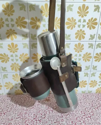 Vendo porta cuia e térmica modelo slim