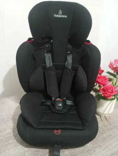 Vendo cadeira de carro de 9 a 36 kilos depois vira assento não faço entrega