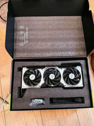 Placa de vídeo nvidia rtx 5070ti msi 16gb