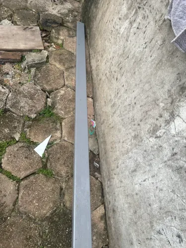 Perfil de ferro U 4 polegadas - pintando 