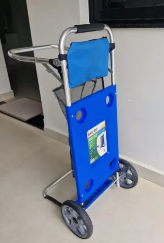 Carrinho de praia com rodinhas