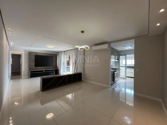 Apartamento para Locação em Campinas, Cambuí, 2 dormitórios, 2 suítes, 3 banheiros, 2 vaga