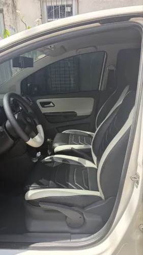 Volkswagen Fox 1.0 MI Total Flex 8V 5P 2013