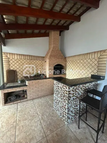 Casa residencial para aluguel no Jardim Holanda, Uberlândia 177 m²