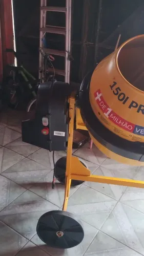Vende-se betoneira de 150 litros nova nunca foi usada 