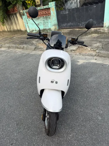 Scooter Elétrica MIA 1000w branca
