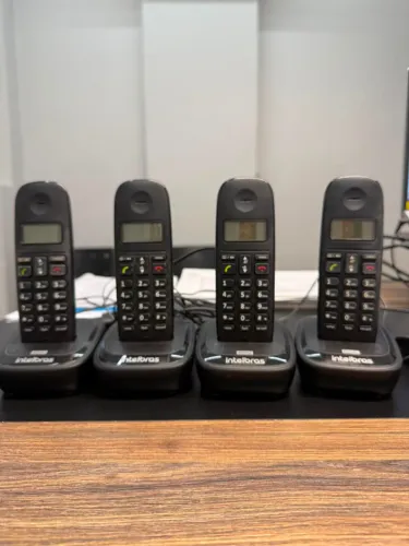 Kit com 4 Telefones sem fio Intelbras - Usados - Ótimo estado
