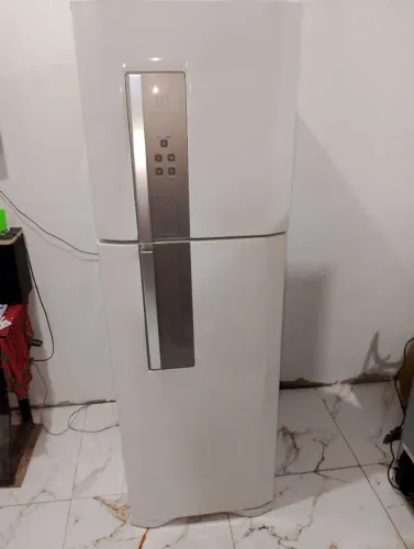 Geladeira Eletrolux 402L frosfree