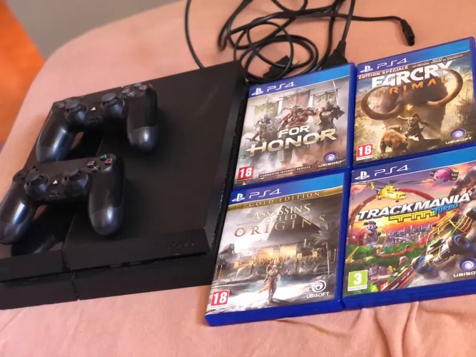 PS4