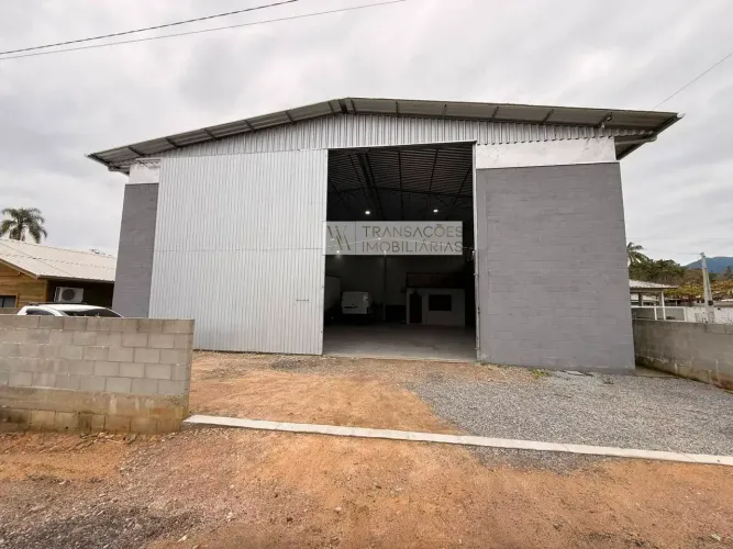 Galpão para aluguel tem 275 metros quadrados em Sul do Rio - Santo Amaro da Imperatriz - S