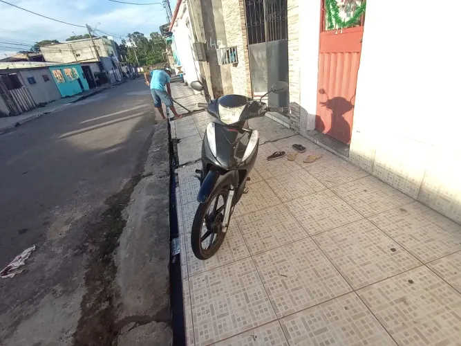 Vendo minha bizz primeira dona 