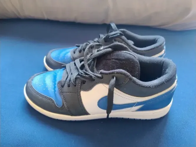 Nike Air Jordan 1 Low Alternate Royal Toe em Ótimo estado .