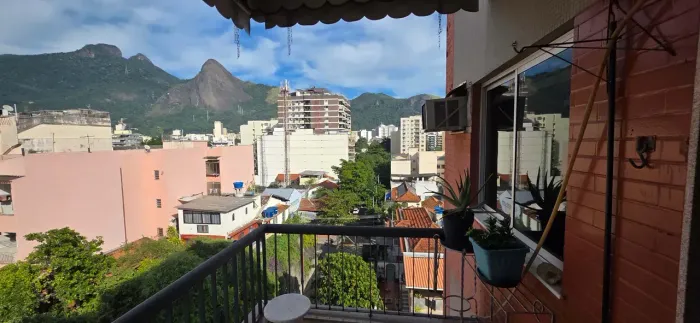 Cobertura para venda possui 170 metros quadrados com 5 quartos