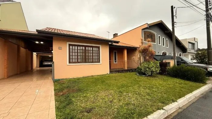 Casa com 3 dormitórios à venda, 267 m² por R$ 1.090.000,00 - Orleans - Curitiba/PR