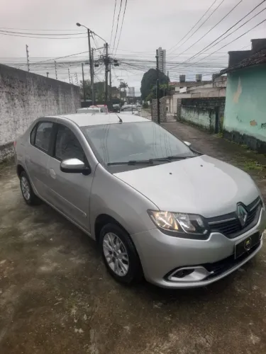 Renault Logan Expression Hi-flex 1.6 8V 4P 2015