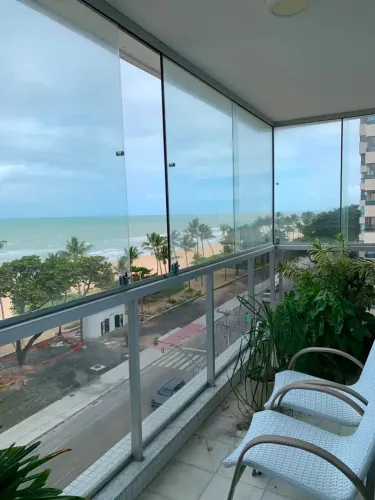 Jean Charles/ Boa Viagem: Vista Mar, 1 ST com Varanda + Closet e 2 Vagas de Garagem.