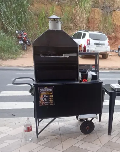 Carrinho de Churrasquinho Completo com caixa térmica interna - Pronto para Trabalhar!
