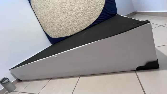 Box de cama casal em couro