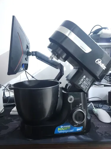 Batedeira planetaria Oster 800w completa