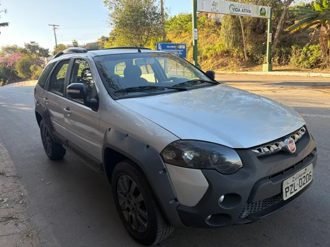Fiat Palio Weekend Adventure Locker 1.8 Flex 2017