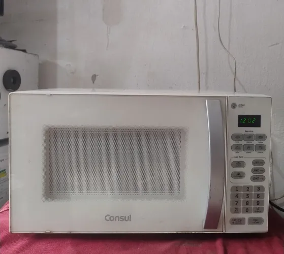 Micro-ondas Consul 20 litros pegando perfeitamente