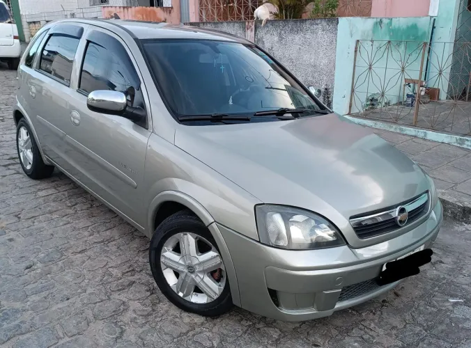 Chevrolet Corsa Hat. Premium 1.4 8V Econoflex 5P 2010