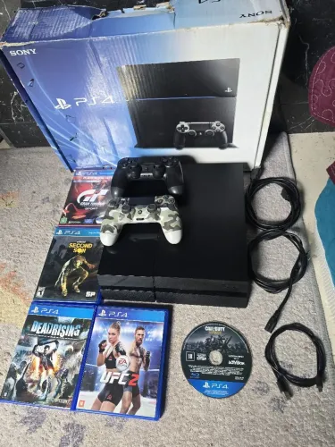 PLAYSTATION 4 FAT 500GB R$1,100 ou 1,400