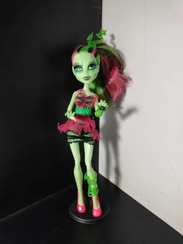 Vênus McFlytrap Zombie Shake G1 Monster High
