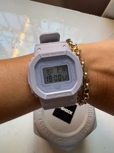 Relógio G-Shock feminino