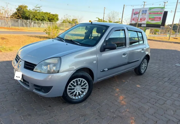 Renault Clio Campus Hi-flex 1.0 16V 5P 2010