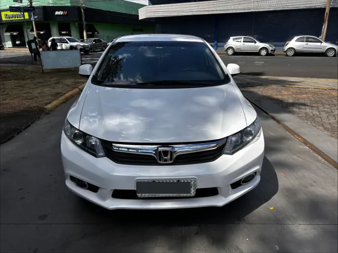 Honda Civic Sedan LXS 1.8/1.8 Flex 16V Aut. 4P 2015