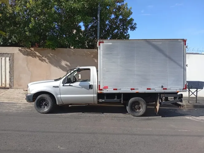 Fretes, Mudanças, Carretos e transportes