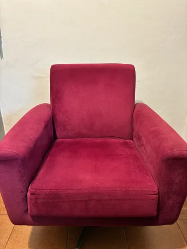 Poltrona Semi Nova