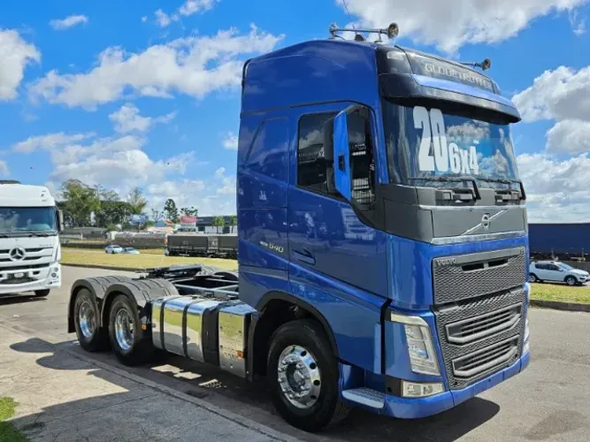 Volvo FH 540 6x4 Bug Leve Globetrotter Ano 2020 Rodas de Alumínio Cama Grande Ar Cond